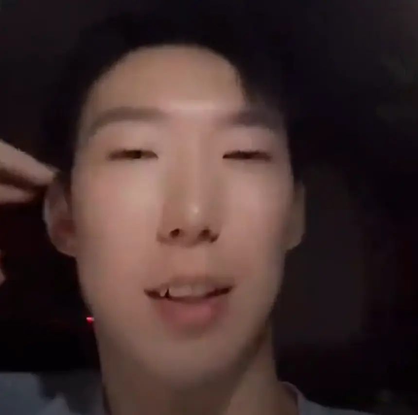豌豆财富 淘汰新西兰周琦开直播！点赞多人发挥，回应伤病，吃鸡蛋灌饼庆祝